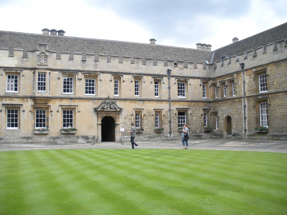 Cortile interno del prestigioso College di Oxford